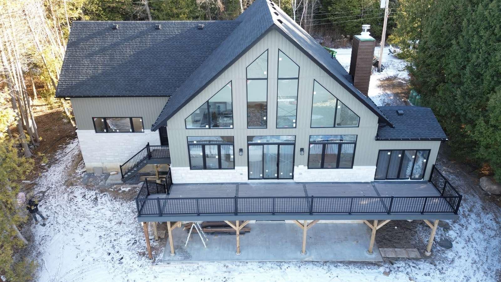Flemming Bay custom home exterior built by Derigay Developments in Ontario
